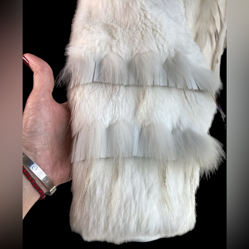 Elegant White Rabbit Fur Jacket - Picture 5 of 13